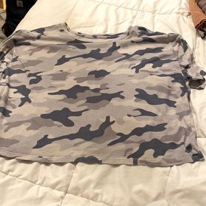 Never worn! Old Navy camouflage cropped tee